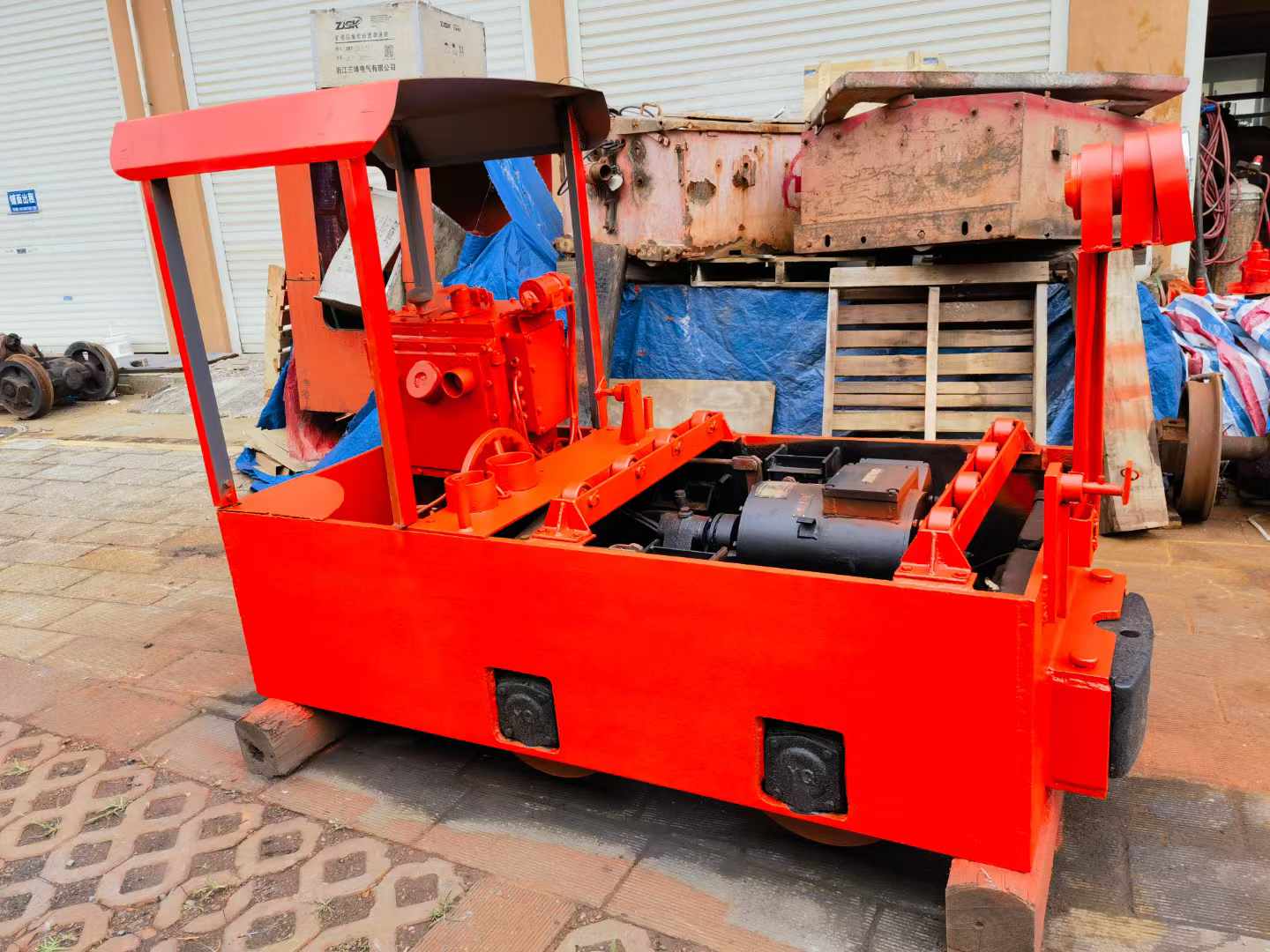 防爆电机车的结构原理